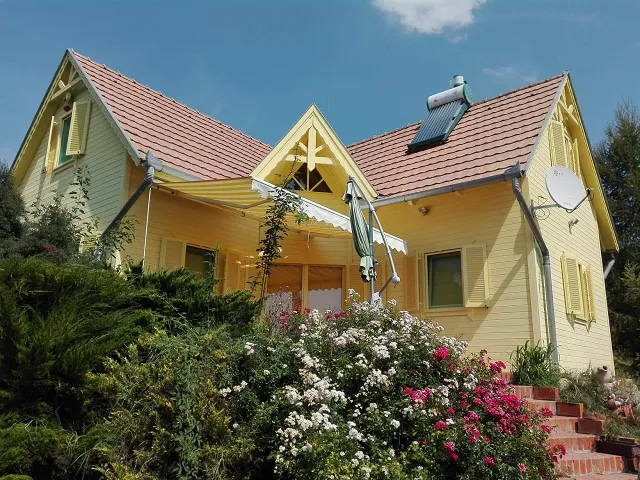 Faház hővisszaverő szigetelőbevonattal